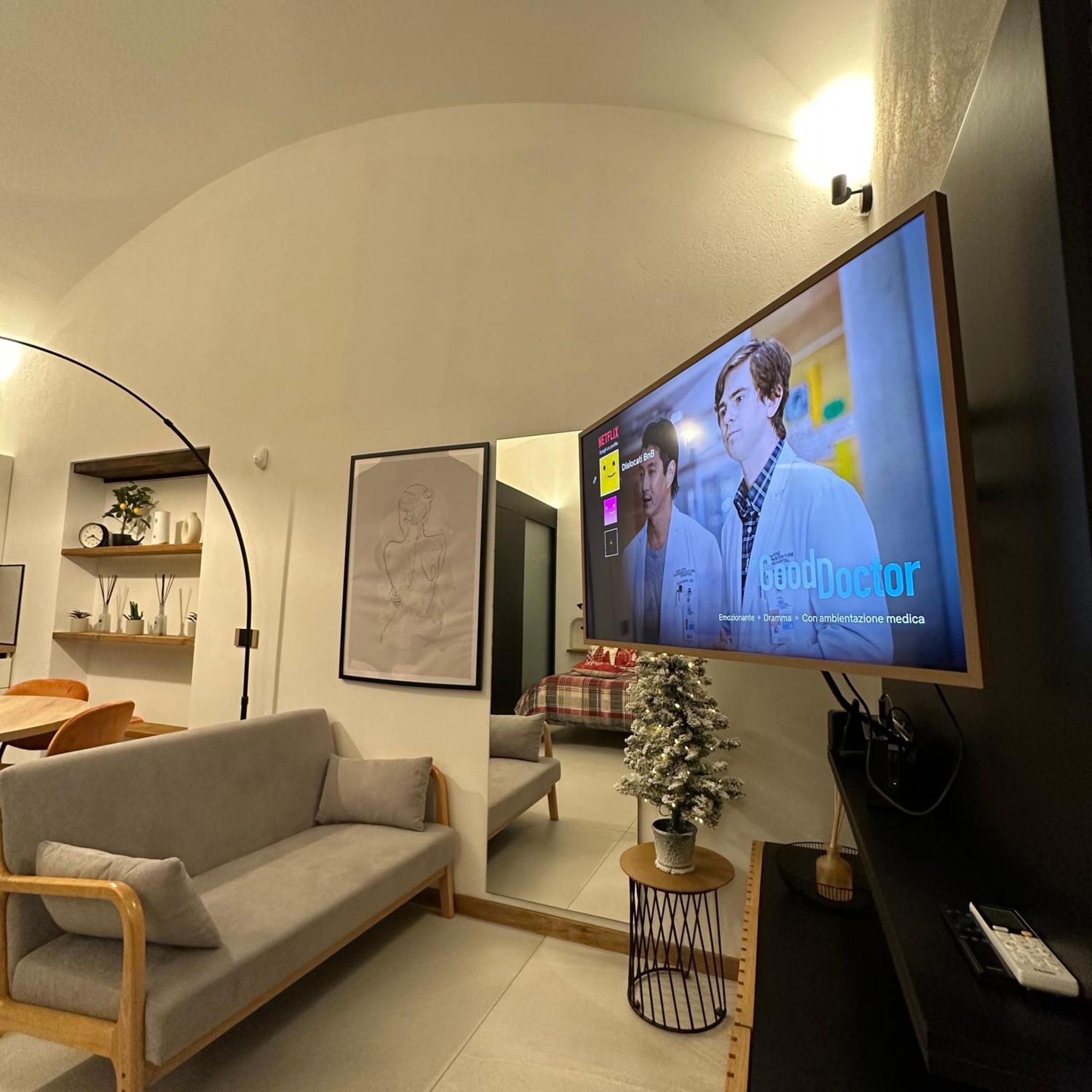 Dislocati Bnb - Jacuzzi Privata - Cucina - Tv60" - Minimal Luxury Marigliano Dış mekan fotoğraf